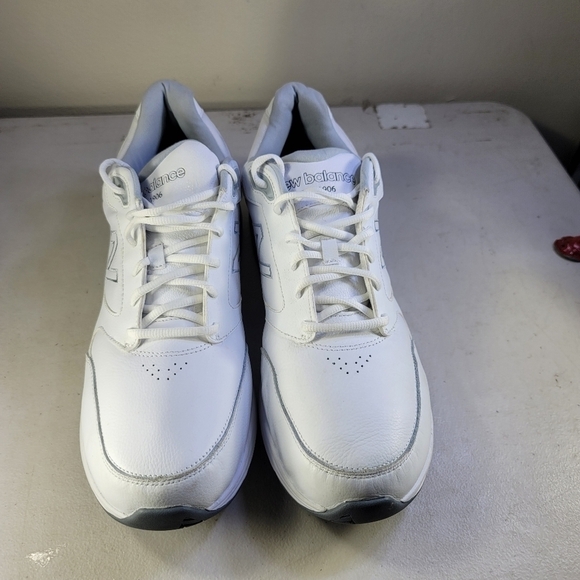 Athletic_Shoes